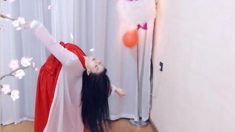 虎牙美女主播丝袜舞蹈